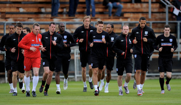 以其卓越的 以其卓越的