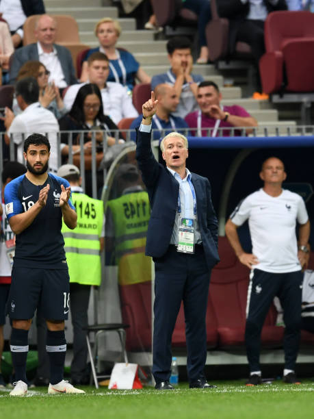 拜仁中场空 拜仁中场空