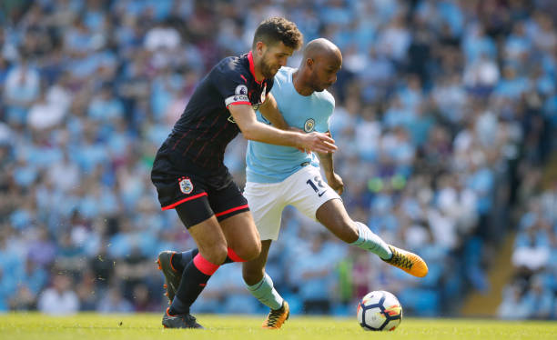 峰足球的碰 峰足球的碰